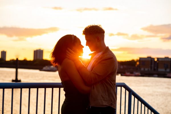 Woolwich arsenal Riverside couple photos by Hiro Arts Photography